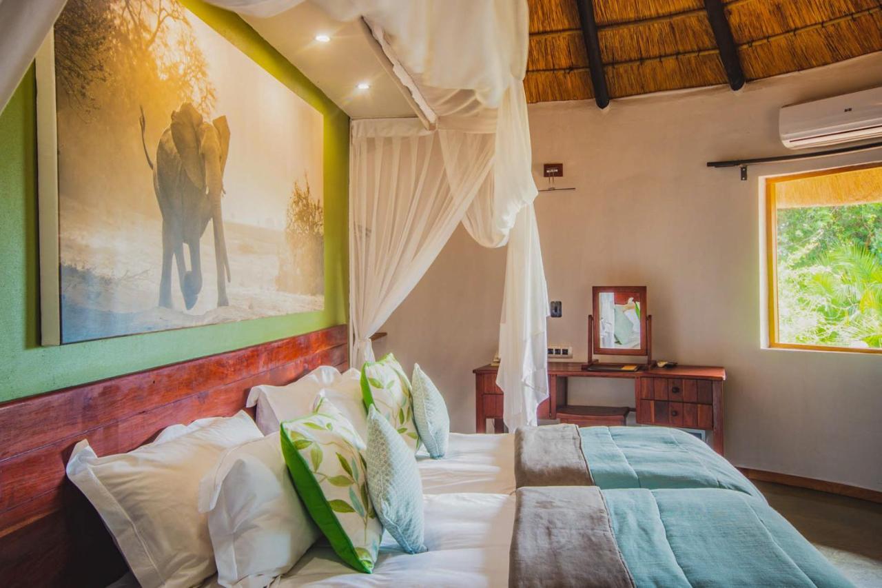 Chobe Safari Lodges Kasane Eksteriør billede