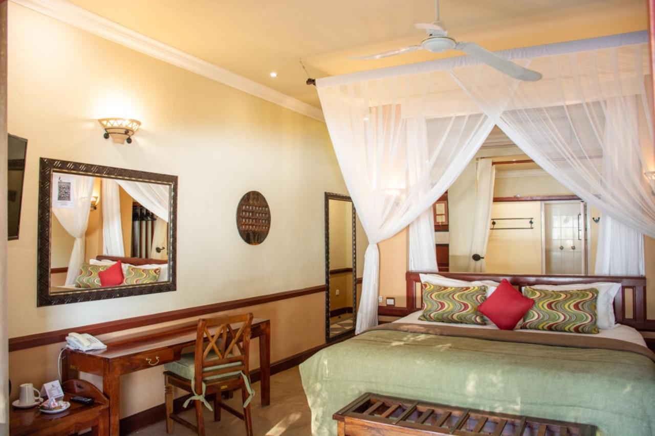Chobe Safari Lodges Kasane Eksteriør billede