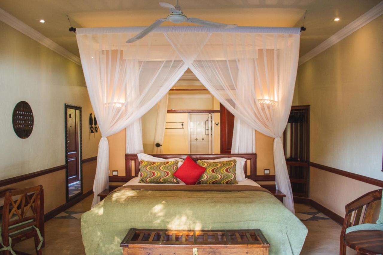 Chobe Safari Lodges Kasane Eksteriør billede